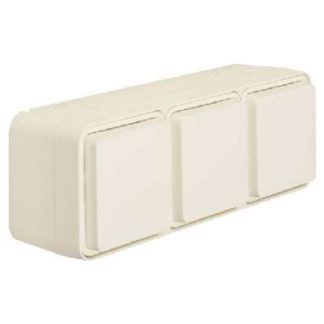 Тройная розетка PWS с откидной крышкой - Заземляющий контакт розетки 6768833512