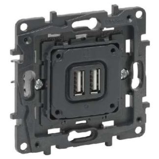 Вставьте USB-разъем для зарядки Niloe Step 2400mA 864024.