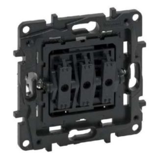 Используйте трехпозиционный переключатель Niloe Step 10Ax 864003.