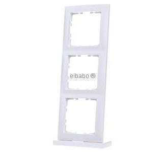 Тройная рамка, матовая, полярно-белая, вертикальная/горизонтальная - Рамка, тройная, белая 10139909
