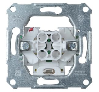 Универсальная встраиваемая кнопочная розетка LM, нейтраль, отдельная вилка - Кнопочный переключатель с одним контактом 112610