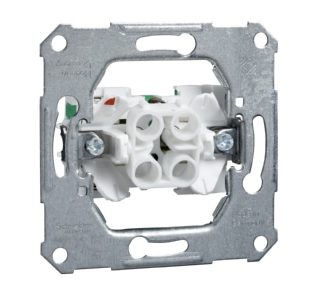 Универсальная встраиваемая вилка с отдельной кнопкой нейтрали - переключатель кнопки 1 112620