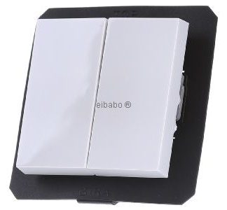 Накладка на переключатель/кнопку серии Rocker Switch, степень защиты IP44, чисто белый цвет, артикул 026603.
