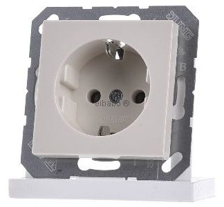 Розетка Schuko белого цвета - электрическая розетка A 1520