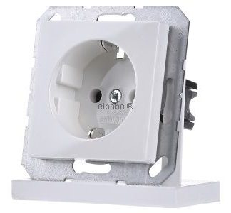 Розетка Schuko альпийского цвета - электрическая розетка A 1520 BF WW