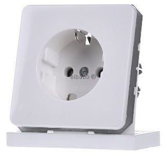 Розетка Schuko, цвет Alpine White, модель CD 1520 WW