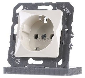 Розетка Schuko 16A 250V 50x50 мм с откидной крышкой - Электрическая розетка CD 5120 BF