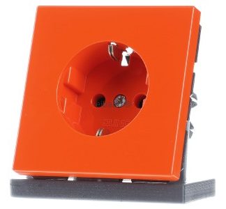 Розетка Schuko 16A 250V, неразрушимая - электрическая розетка LS 1520 BF O