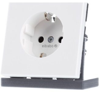 Розетка Schuko, цвет Alpine White, модель LS 1520 KI WW