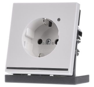 Розетка SCHUKO 16A 250V для светодиодной ориентирующей лампы WS - Электрическая розетка LS 1520-O WW LNW