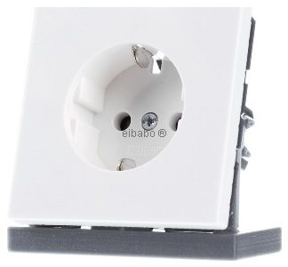 Розетка Schuko в альпийском цвете LS 1520 WW