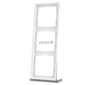 Тройная рамка - Тройная рамка белого цвета LSZ983BFWM