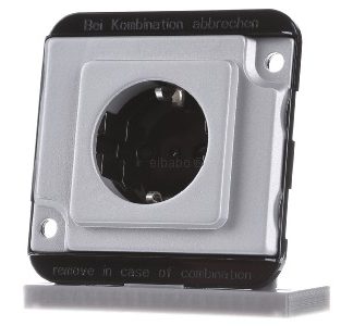 Розетка Schuko матового серебристого цвета - Электрическая розетка MEG2300-7060