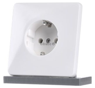 Розетка Schuko, чисто белый цвет, 16 А, 250 В, клемма. - Электрическая розетка D 80.6511.02 В